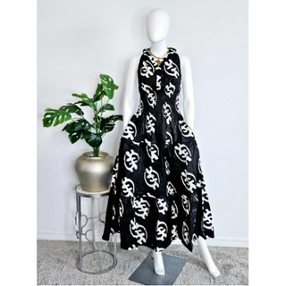 Gye Name Sleeveless Smocked Maxi Dress